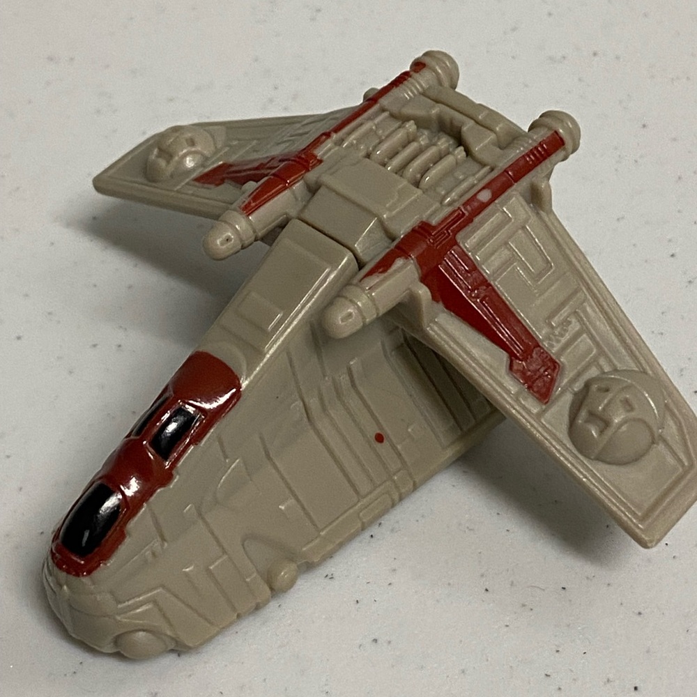 Star Wars The Clone Wars Republic Attack Shuttle – McDonald’s Happy Meal 2010